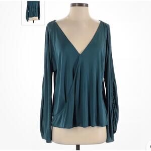 Free People Teal Long Sleeve Blouse size Medium Vneck